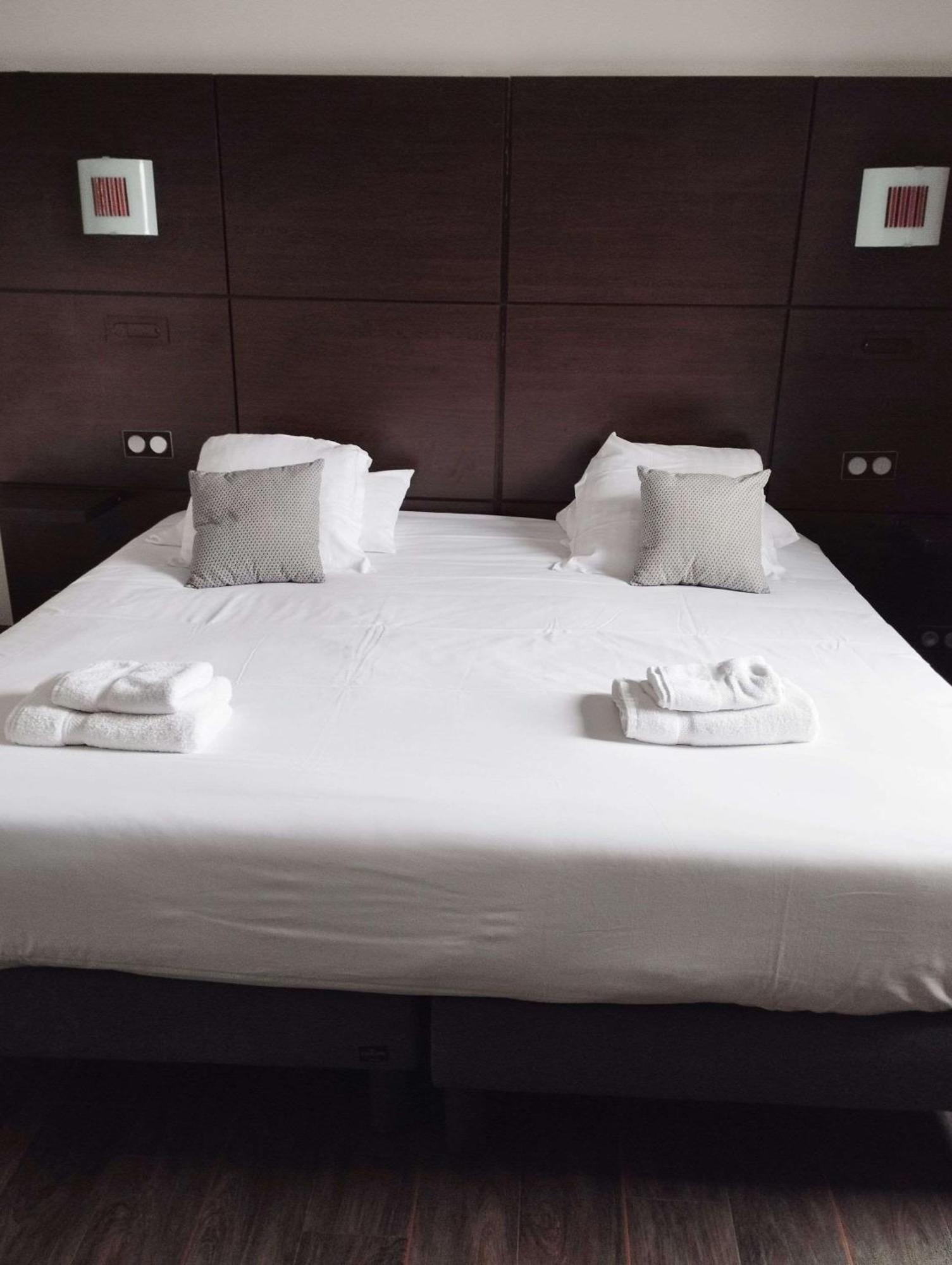 Brit Hotel L'Arrivee Guingamp Εξωτερικό φωτογραφία