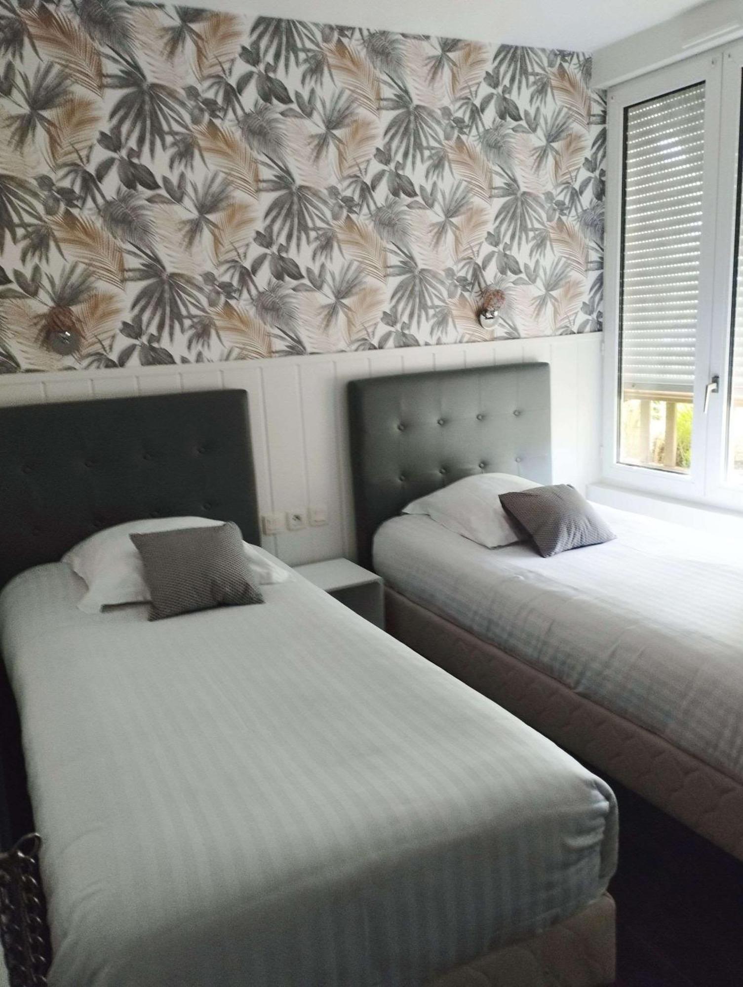 Brit Hotel L'Arrivee Guingamp Εξωτερικό φωτογραφία