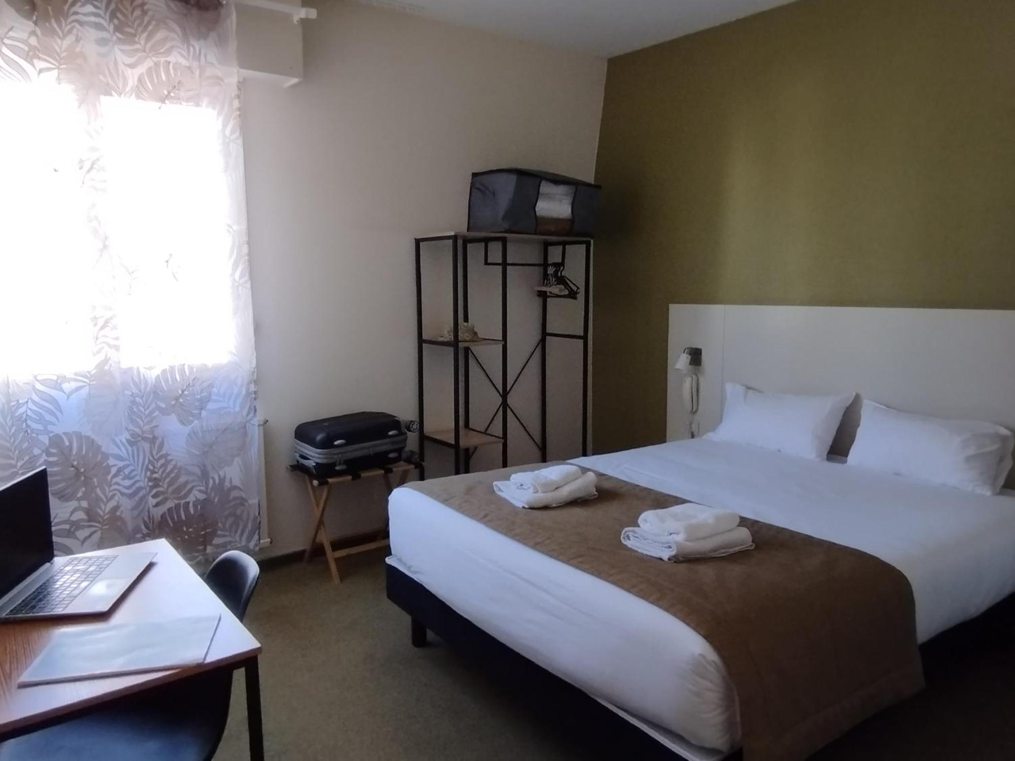 Brit Hotel L'Arrivee Guingamp Εξωτερικό φωτογραφία