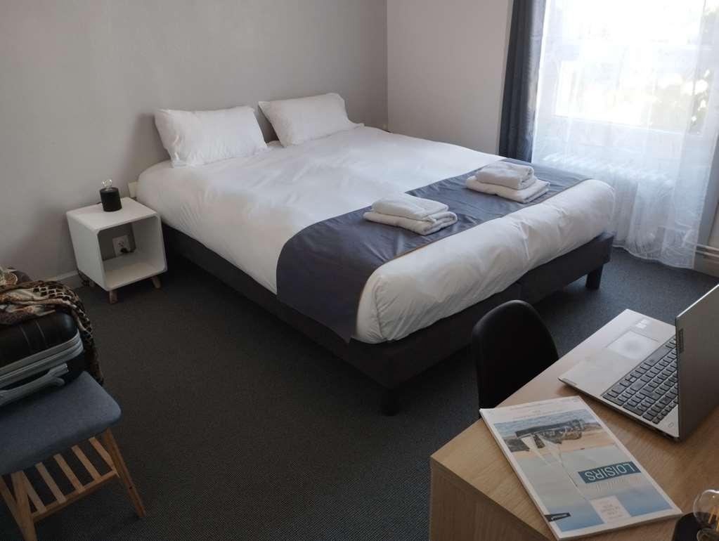 Brit Hotel L'Arrivee Guingamp Δωμάτιο φωτογραφία