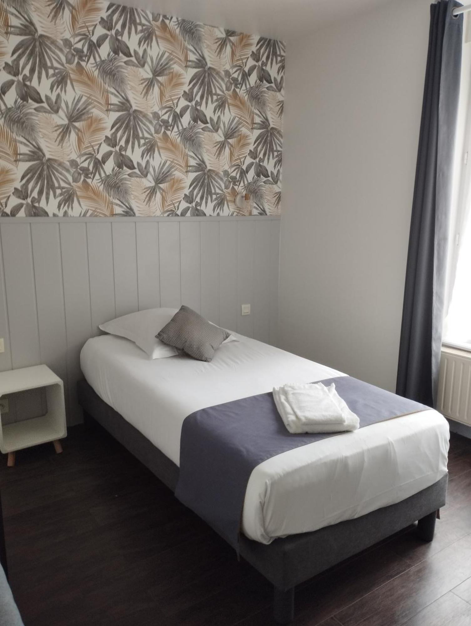 Brit Hotel L'Arrivee Guingamp Εξωτερικό φωτογραφία