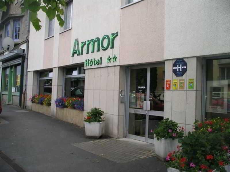 Brit Hotel L'Arrivee Guingamp Εξωτερικό φωτογραφία